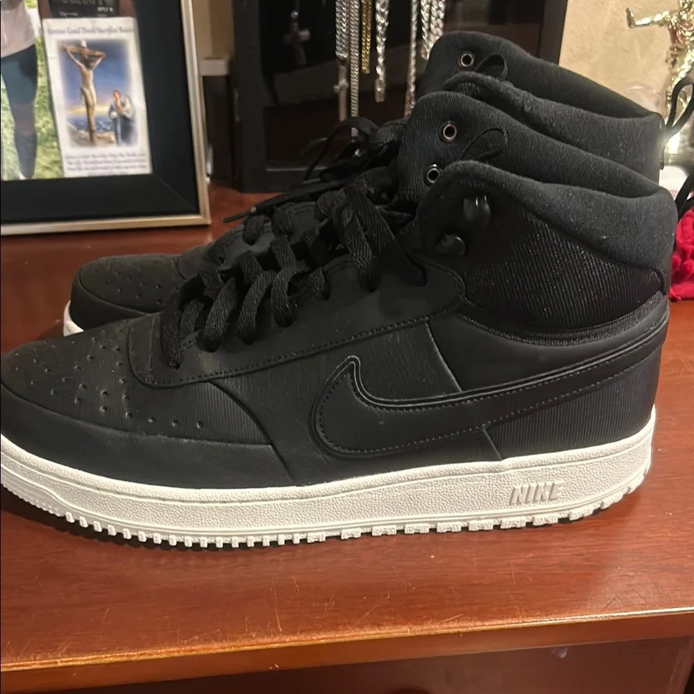 Nike  Boot/Sneakers - Picture 4 of 7